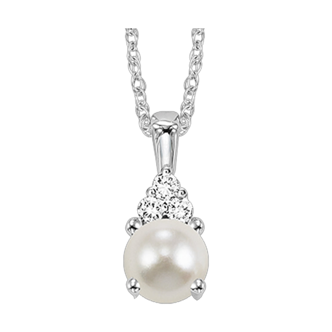 10Kt White Gold Diamond 1/50Ctw & Pearl 3/4Ctw Pendant